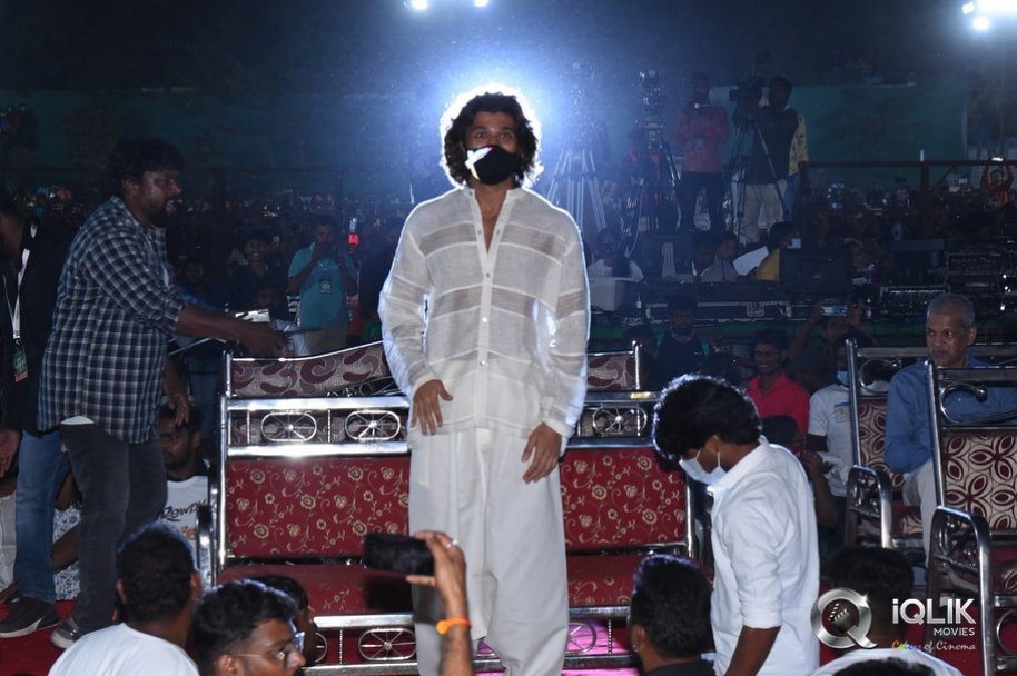 Jathi-Ratnalu-Pre-Release-Event